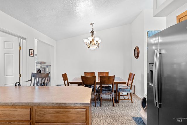6600 SW Jarvis Drive, Mountain Home, ID 83647