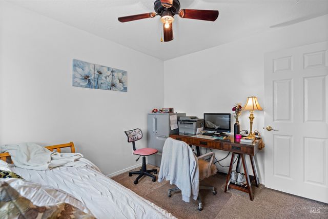 6600 SW Jarvis Drive, Mountain Home, ID 83647