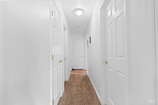 6600 SW Jarvis Drive, Mountain Home, ID 83647
