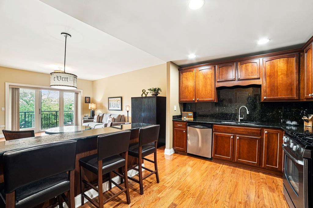 1200 N Foxdale Drive 110, Addison, IL 60101 — photo 4