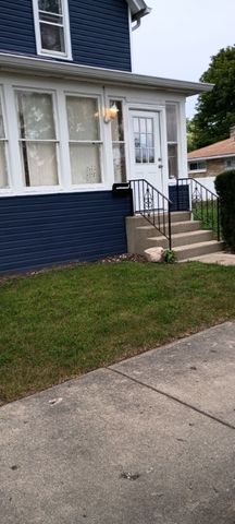 112 Washington Park, Waukegan, IL 60085