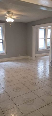 112 Washington Park, Waukegan, IL 60085