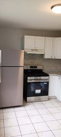 112 Washington Park, Waukegan, IL 60085