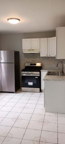 112 Washington Park, Waukegan, IL 60085
