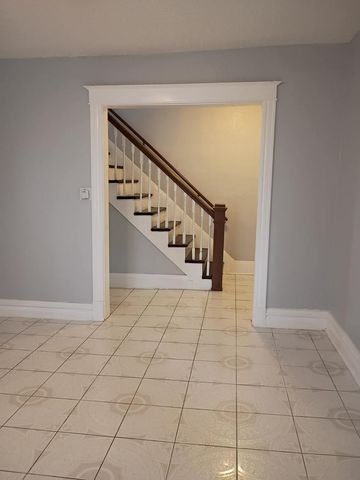 112 Washington Park, Waukegan, IL 60085