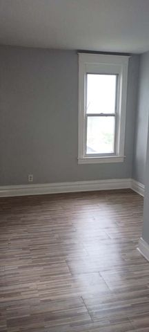 112 Washington Park, Waukegan, IL 60085
