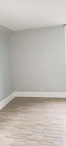112 Washington Park, Waukegan, IL 60085