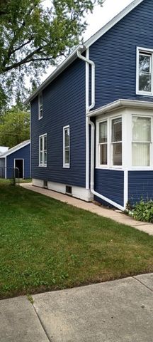112 Washington Park, Waukegan, IL 60085