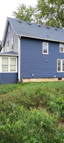 112 Washington Park, Waukegan, IL 60085