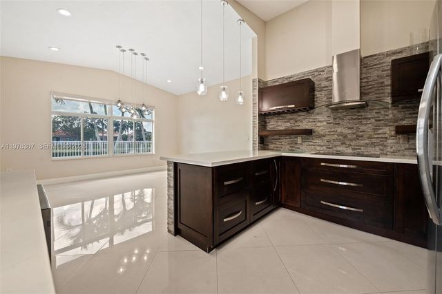 15962 SW 62nd St, Miami, FL 33193