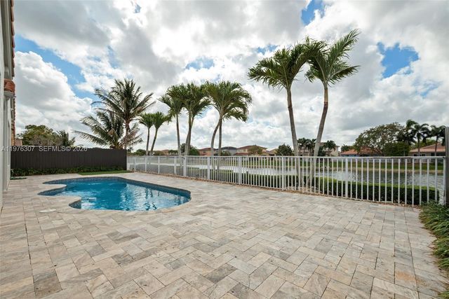 15962 SW 62nd St, Miami, FL 33193