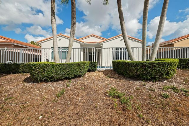 15962 SW 62nd St, Miami, FL 33193