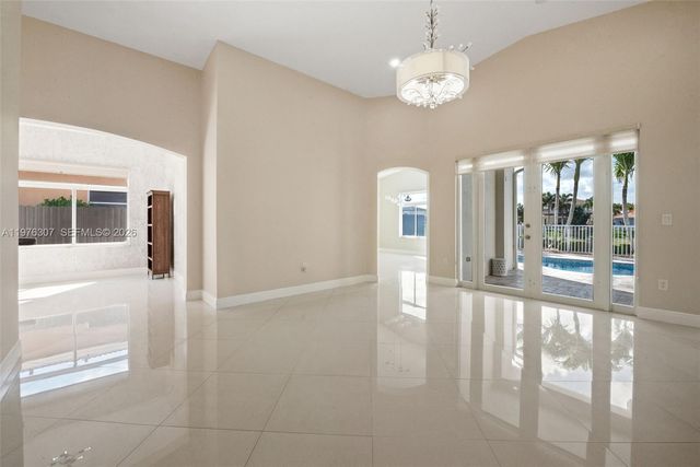 15962 SW 62nd St, Miami, FL 33193