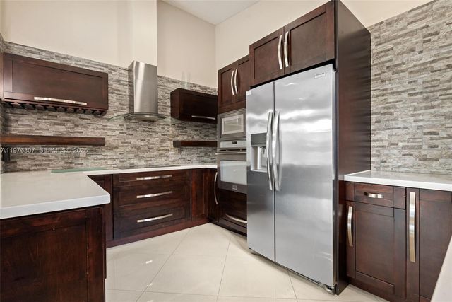 15962 SW 62nd St, Miami, FL 33193