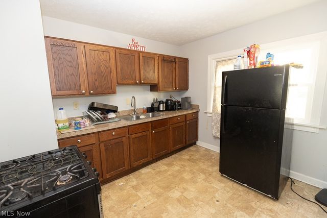 14221 Glenside Road, Cleveland, OH 44110