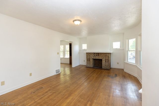14221 Glenside Road, Cleveland, OH 44110