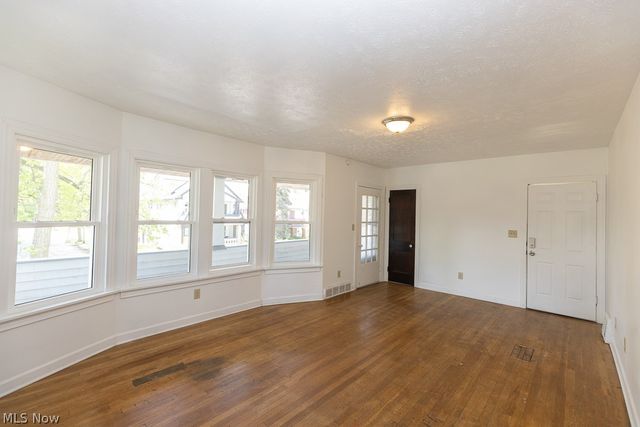 14221 Glenside Road, Cleveland, OH 44110