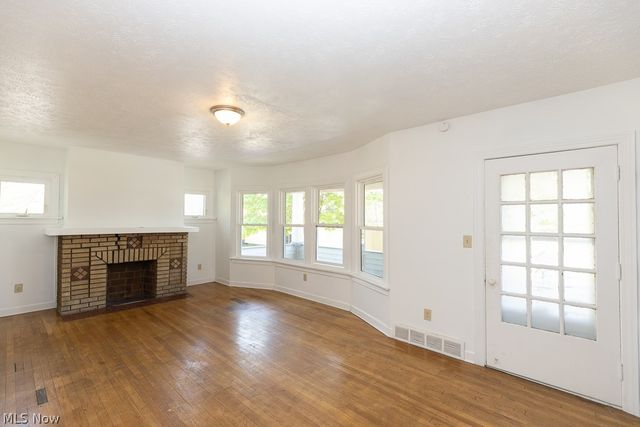 14221 Glenside Road, Cleveland, OH 44110