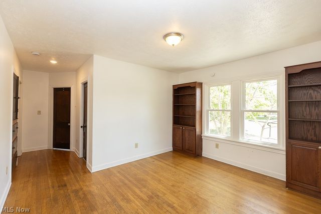 14221 Glenside Road, Cleveland, OH 44110