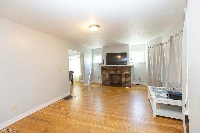 14221 Glenside Road, Cleveland, OH 44110