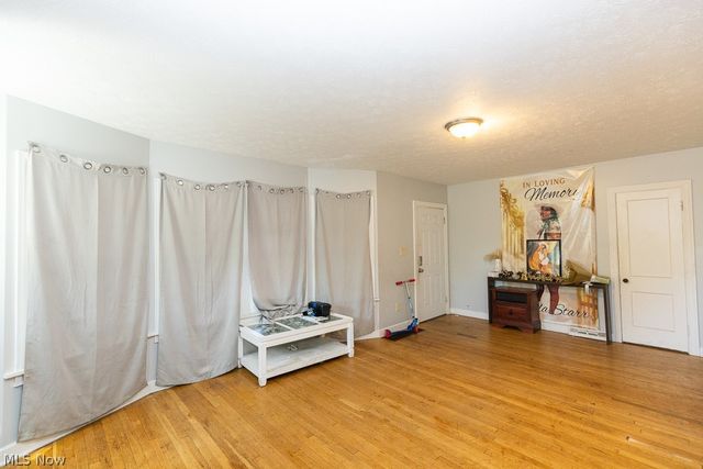 14221 Glenside Road, Cleveland, OH 44110