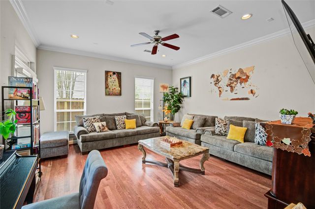 44 Versante Court, Houston, TX 77070
