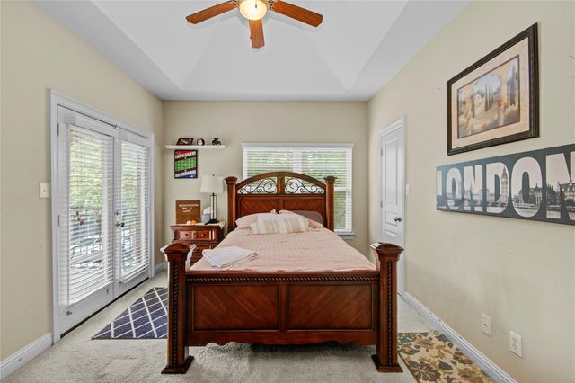 44 Versante Court, Houston, TX 77070