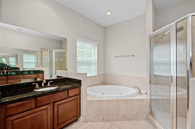 44 Versante Court, Houston, TX 77070
