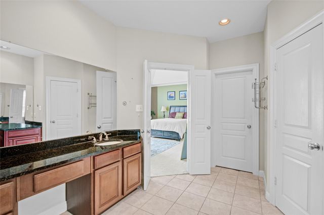 44 Versante Court, Houston, TX 77070