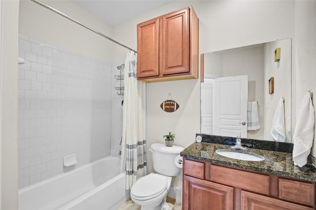 44 Versante Court, Houston, TX 77070