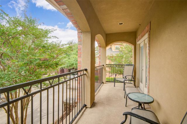 44 Versante Court, Houston, TX 77070