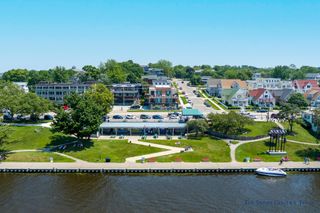 218 S Harbor Drive 202, Grand Haven City, MI 49417