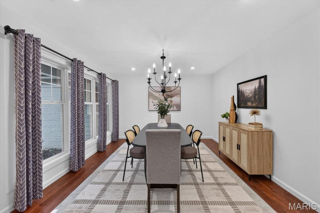 1821 Topping Road, St Louis, MO 63131