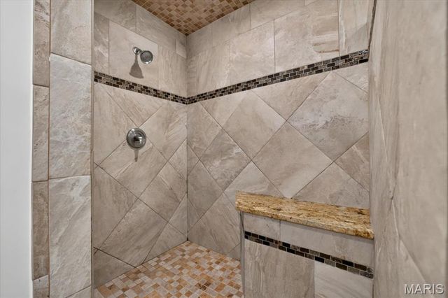 1821 Topping Road, St Louis, MO 63131