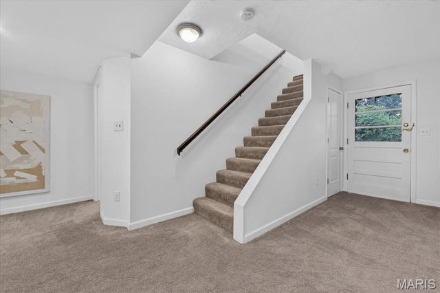 1821 Topping Road, St Louis, MO 63131