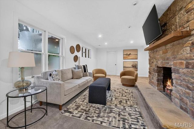 1821 Topping Road, St Louis, MO 63131