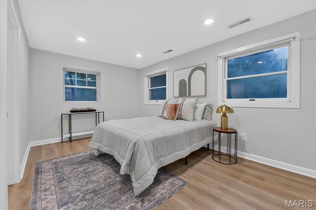 1821 Topping Road, St Louis, MO 63131