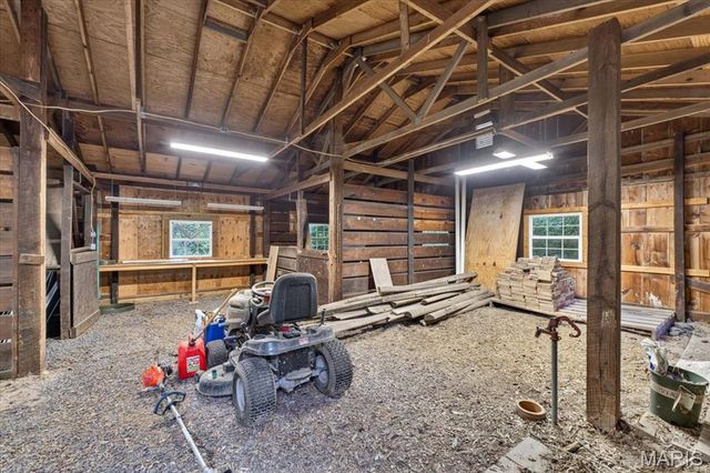 1821 Topping Road, St Louis, MO 63131