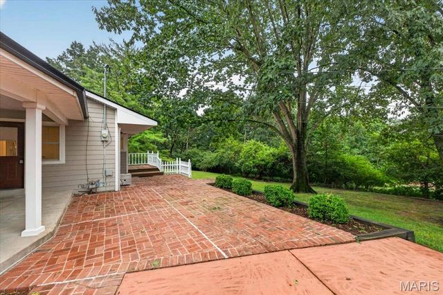 1821 Topping Road, St Louis, MO 63131