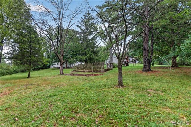 1821 Topping Road, St Louis, MO 63131