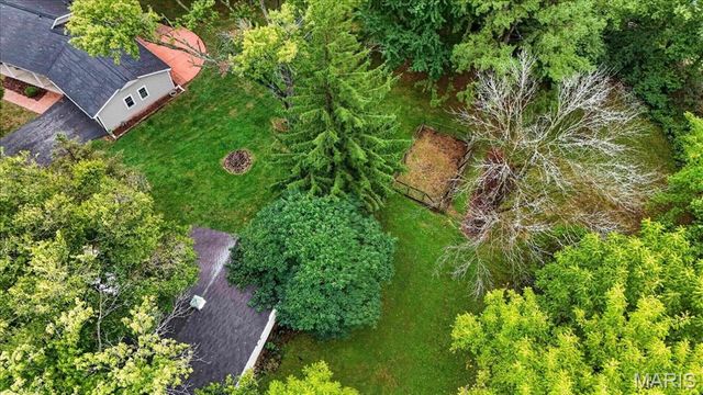 1821 Topping Road, St Louis, MO 63131