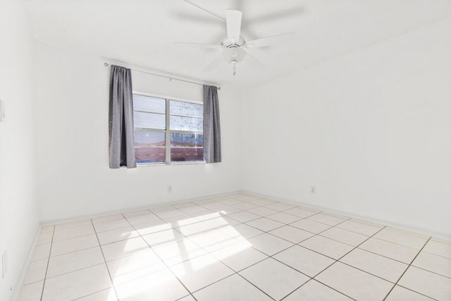 345 W Laurel Drive 2m, Margate, FL 33063