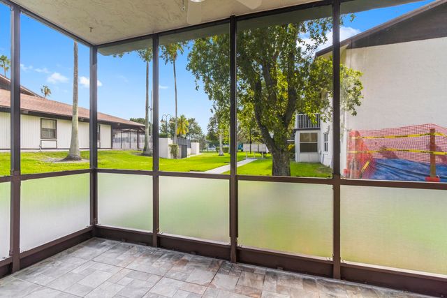 345 W Laurel Drive 2m, Margate, FL 33063