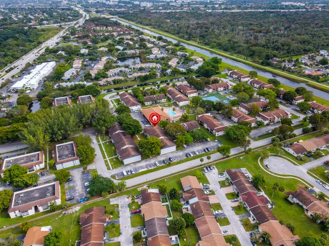 345 W Laurel Drive 2m, Margate, FL 33063