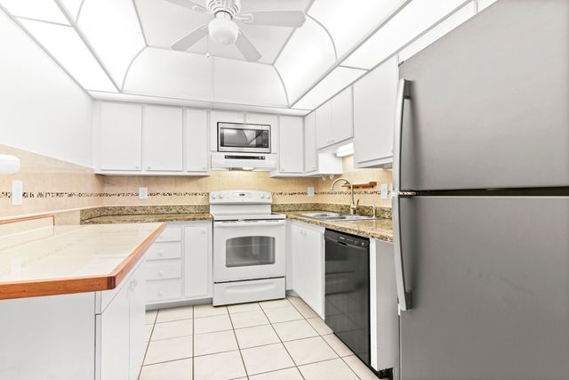 345 W Laurel Drive 2m, Margate, FL 33063