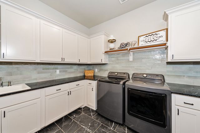 171 Rio Rancho Drive, Decatur, TX 76234