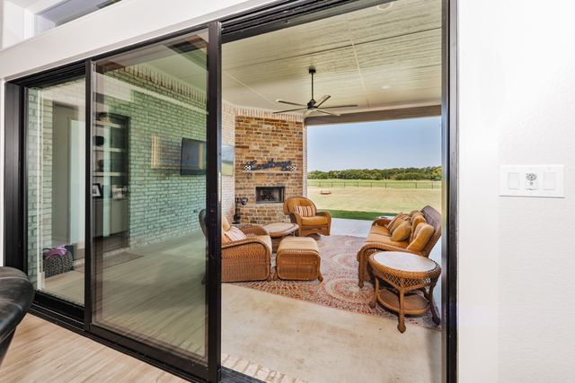 171 Rio Rancho Drive, Decatur, TX 76234