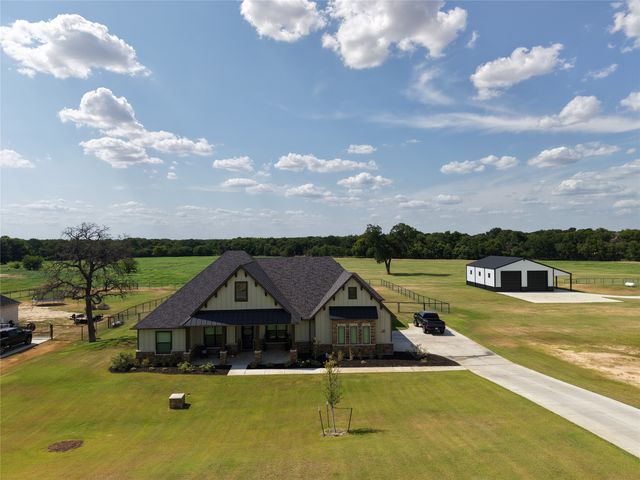 171 Rio Rancho Drive, Decatur, TX 76234