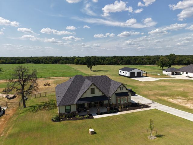 171 Rio Rancho Drive, Decatur, TX 76234