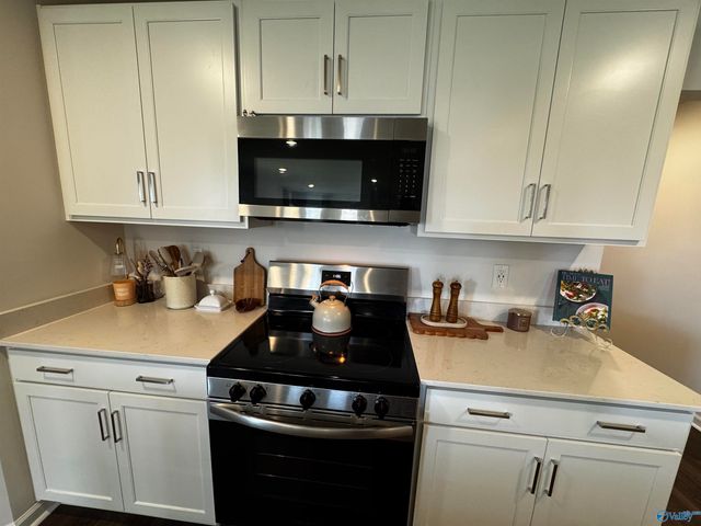 403 Jackson Point Circle, Huntsville, AL 35811